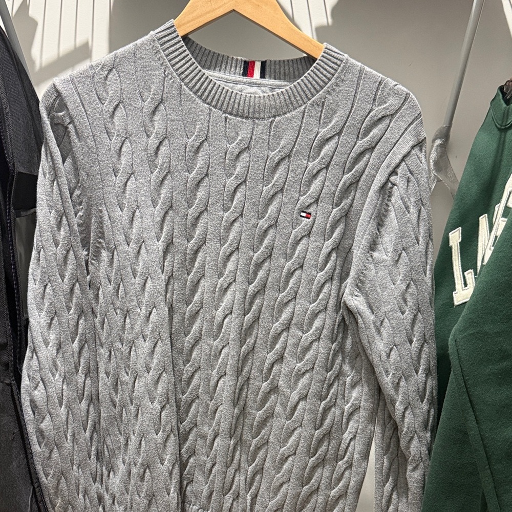 Tommy Hilfiger Light Gray Cable Knit Crewneck Sweater